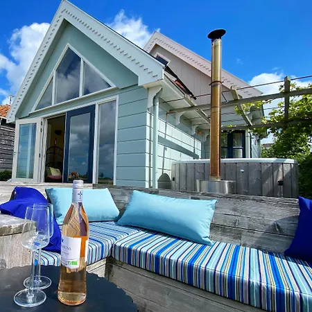 Romantic Dutch Hideaway * Jisp