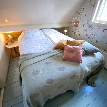 Romantic Dutch Hideaway * Jisp