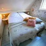 Romantic Dutch Hideaway * Jisp