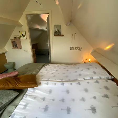 Romantic Dutch Hideaway Hébergement de vacances