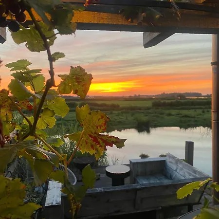 Romantic Dutch Hideaway Jisp