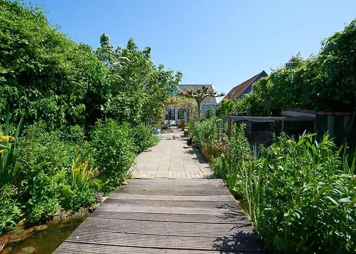 Romantic Dutch Hideaway 펜션 Jisp