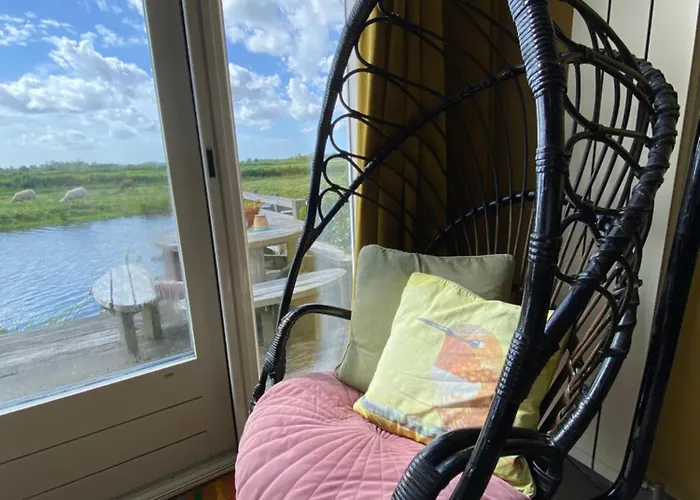 Romantic Dutch Hideaway * Jisp