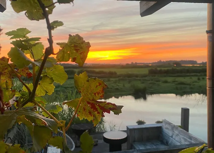 Romantic Dutch Hideaway Jisp